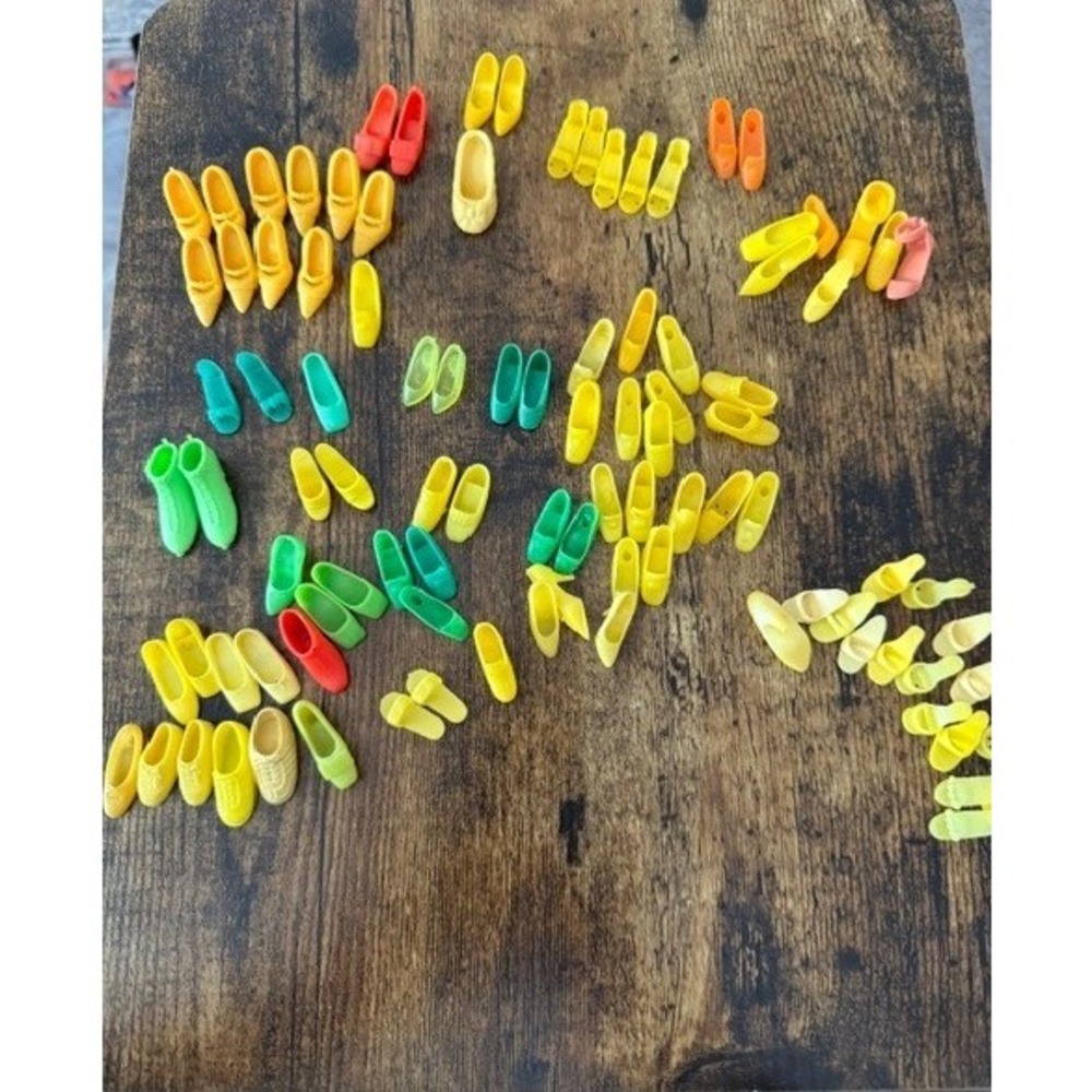 Vintage Barbie & Fashion Doll Shoe Lot Heels Flats Yellow Green Orange 75+pc
